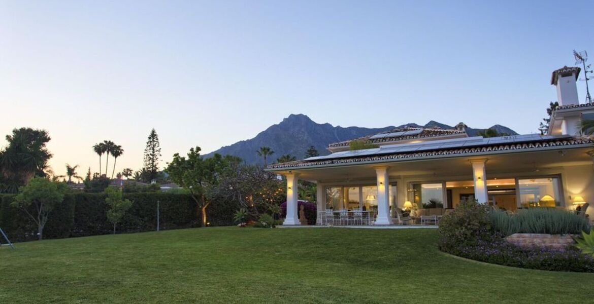 Villa en alquiler en Nagüeles, Marbella Milla de Oro 
