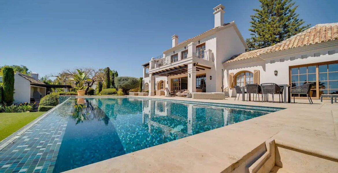 Villa en alquiler en Milla de Oro Marbella La Carolina