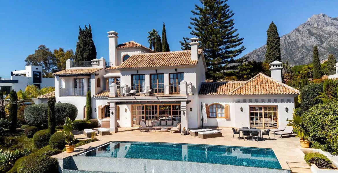 Villa en alquiler en Milla de Oro Marbella La Carolina