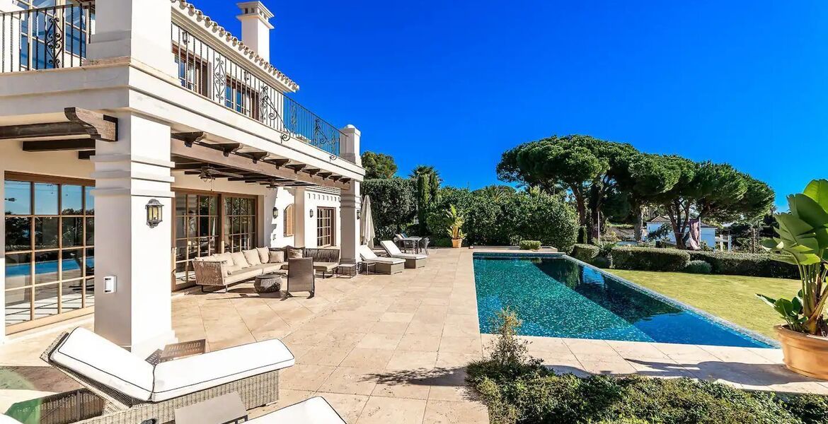 Villa en alquiler en Milla de Oro Marbella La Carolina