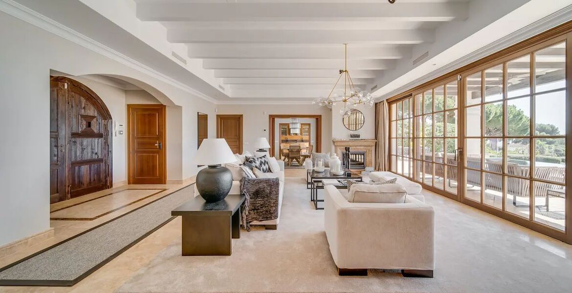 Villa en alquiler en Milla de Oro Marbella La Carolina
