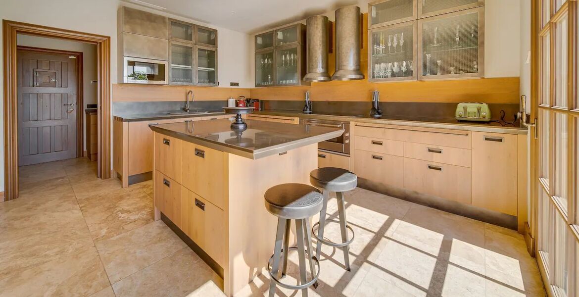 Villa en alquiler en Milla de Oro Marbella La Carolina