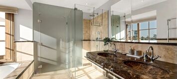 Villa en alquiler en Milla de Oro Marbella La Carolina