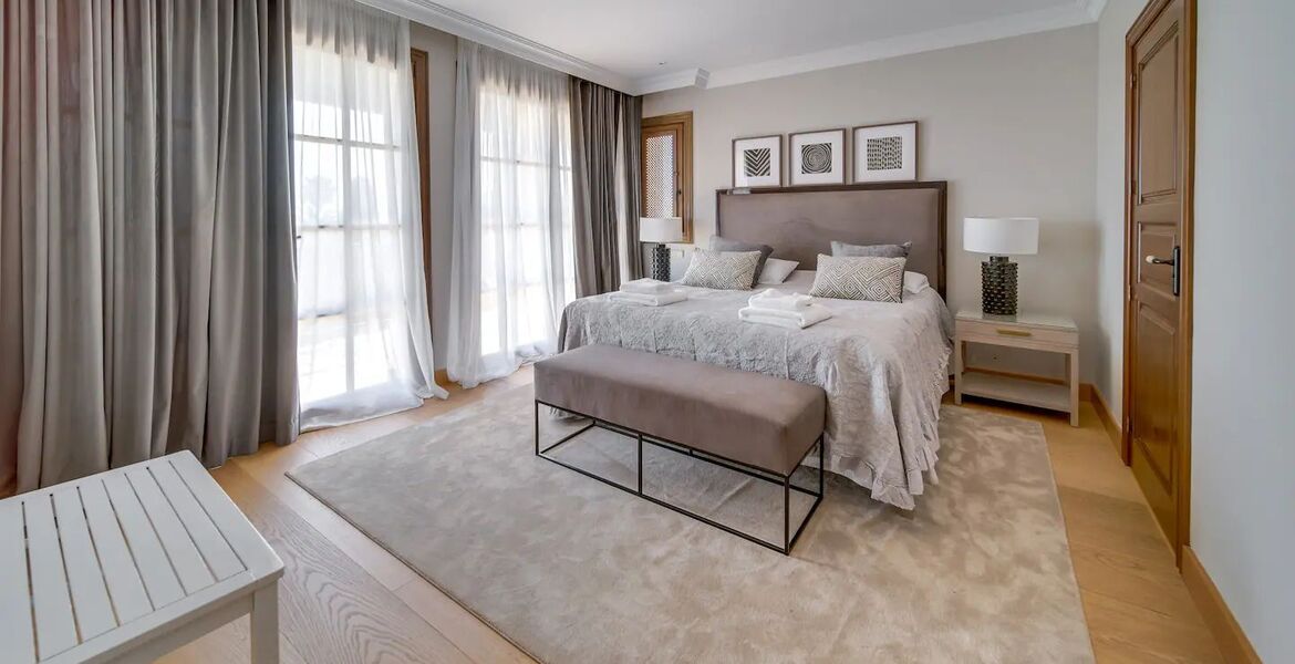 Villa en alquiler en Milla de Oro Marbella La Carolina