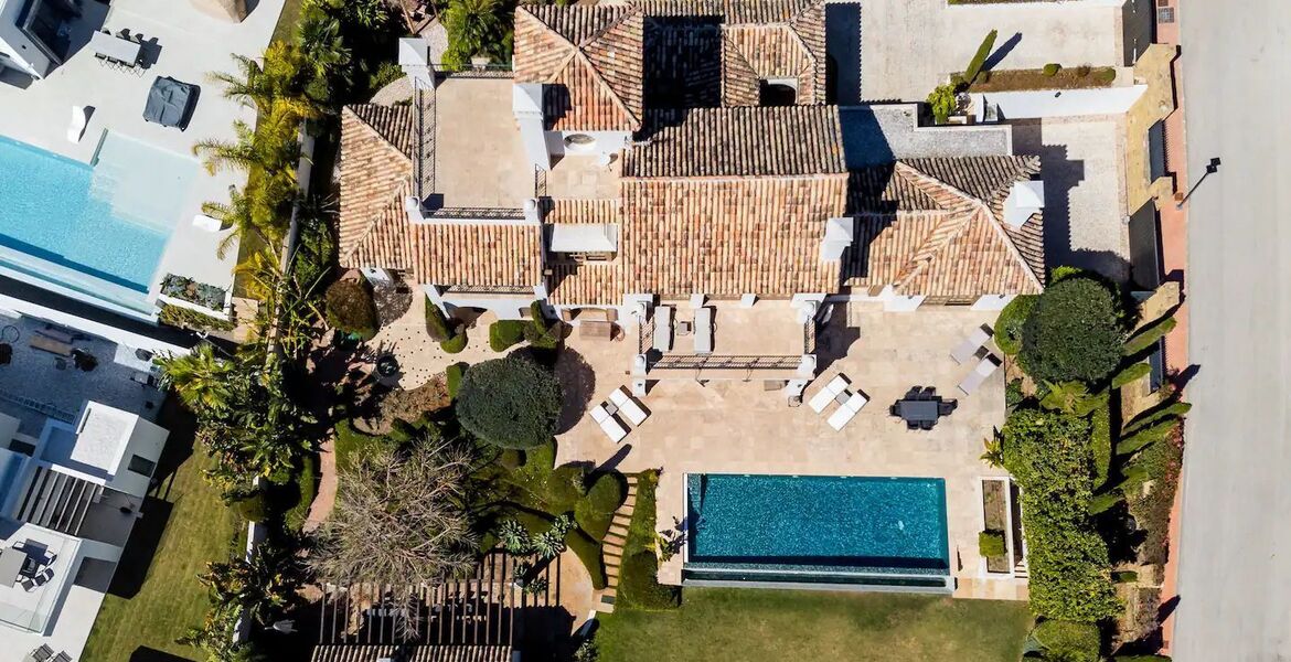Villa en alquiler en Milla de Oro Marbella La Carolina