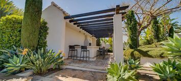 Villa en alquiler en Milla de Oro Marbella La Carolina