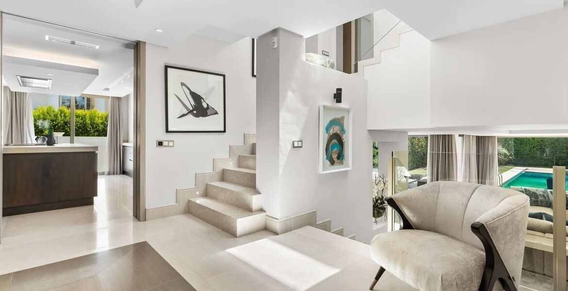Villa de lujo en la Milla de Oro de Marbella con piscina