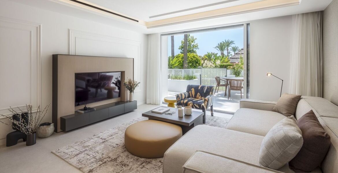 Lujoso apartamento en planta baja en Puente Romano Marbella