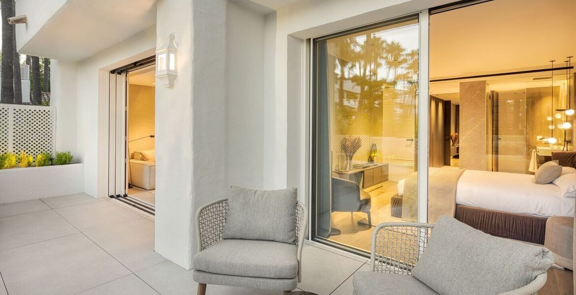 Lujoso apartamento en planta baja en Puente Romano Marbella