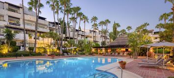 Lujoso apartamento en planta baja en Puente Romano Marbella