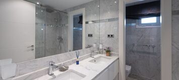 Ático dúplex en Marina Puente Romano con jacuzzi