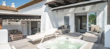 Ático dúplex en Marina Puente Romano con jacuzzi