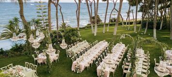 Villa en primera línea de playa en la Milla de Oro Marbella