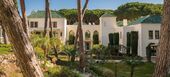 Villa en primera línea de playa en la Milla de Oro Marbella