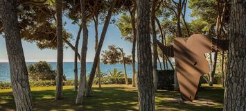 Villa en primera línea de playa en la Milla de Oro Marbella