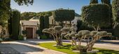Villa en primera línea de playa en la Milla de Oro Marbella