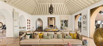 Villa en primera línea de playa en la Milla de Oro Marbella