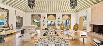 Villa en primera línea de playa en la Milla de Oro Marbella