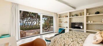 Villa en primera línea de playa en la Milla de Oro Marbella
