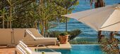 Villa en primera línea de playa en la Milla de Oro Marbella