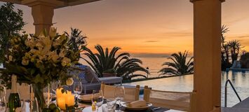Villa en primera línea de playa en la Milla de Oro Marbella