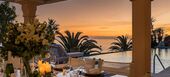 Villa en primera línea de playa en la Milla de Oro Marbella