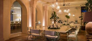 Villa en primera línea de playa en la Milla de Oro Marbella