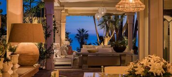 Villa en primera línea de playa en la Milla de Oro Marbella