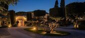 Villa en primera línea de playa en la Milla de Oro Marbella