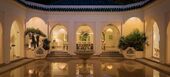 Villa en primera línea de playa en la Milla de Oro Marbella