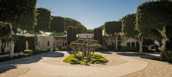 Villa en primera línea de playa en la Milla de Oro Marbella