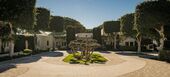 Villa en primera línea de playa en la Milla de Oro Marbella