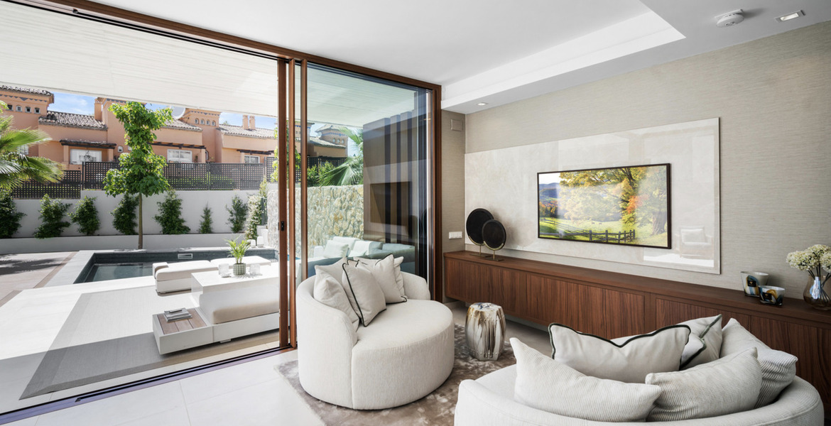 Lujosa Casa Adosada de 4 Dormitorios en Marbella