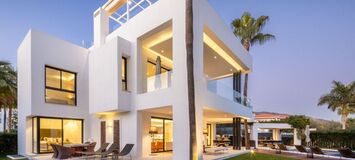Villa Moderna de Lujo en la Milla de Oro de Marbella