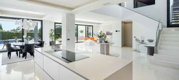 Villa Moderna de Lujo en la Milla de Oro de Marbella