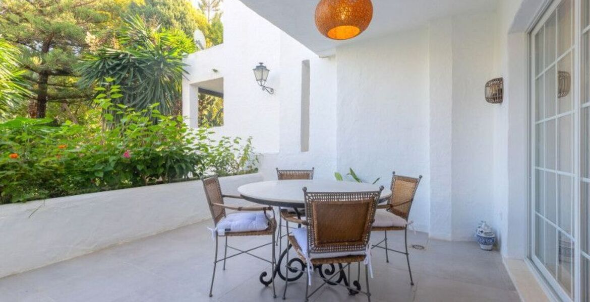 Apartamento Renovado en Puente Romano, Marbella