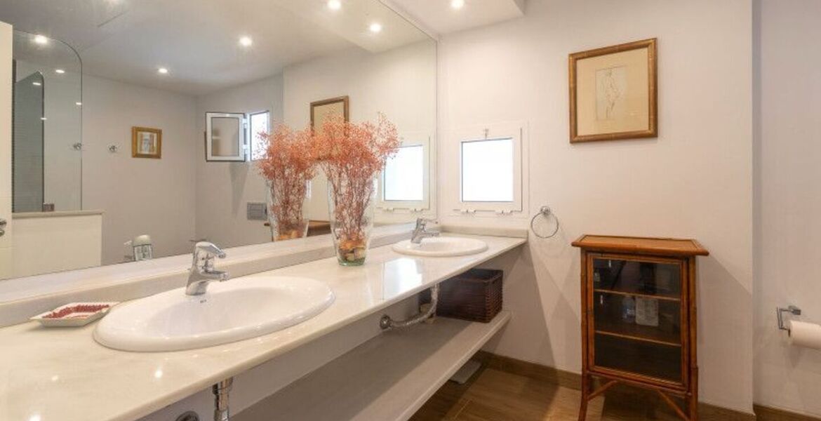Apartamento Renovado en Puente Romano, Marbella