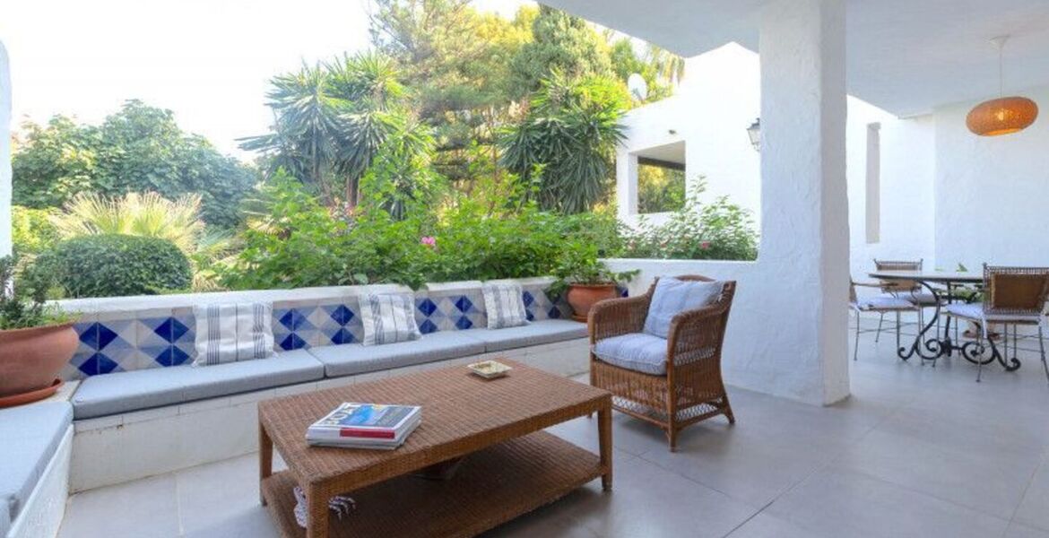 Apartamento Renovado en Puente Romano, Marbella