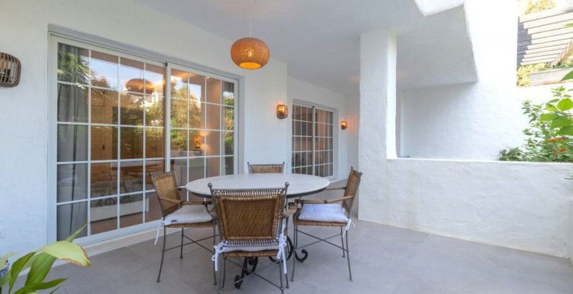 Apartamento Renovado en Puente Romano, Marbella