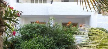 Apartamento Renovado en Puente Romano, Marbella