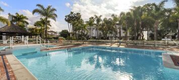 Apartamento de Lujo en Puente Romano Beach Resort, Marbella