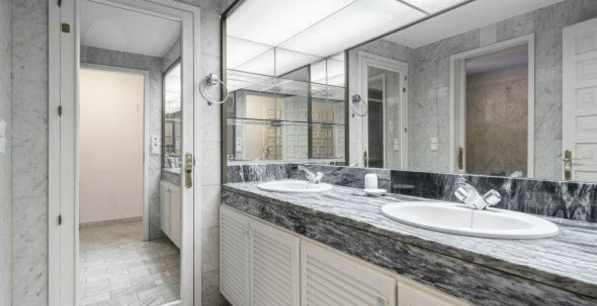 Penthouse for sale in Puente Romano