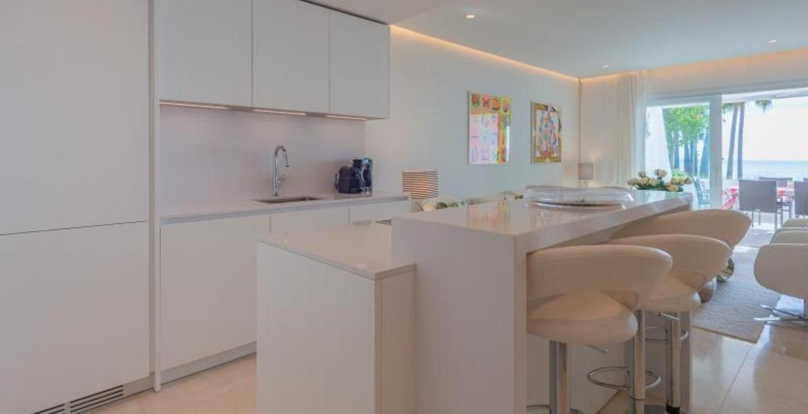 Excepcional apartamento en primera línea de playa 
