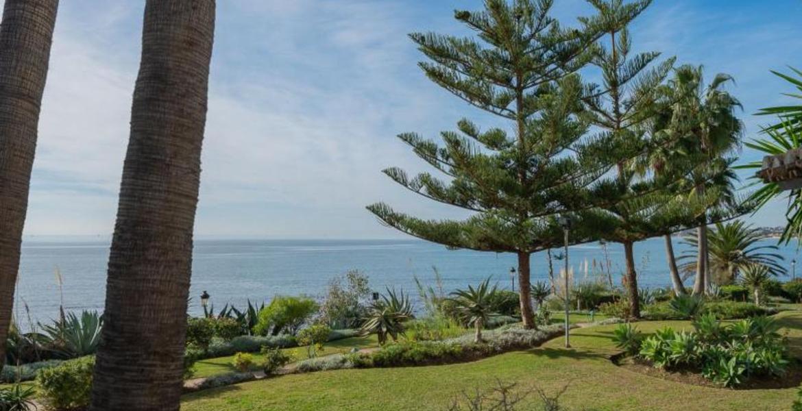 Excepcional apartamento en primera línea de playa 