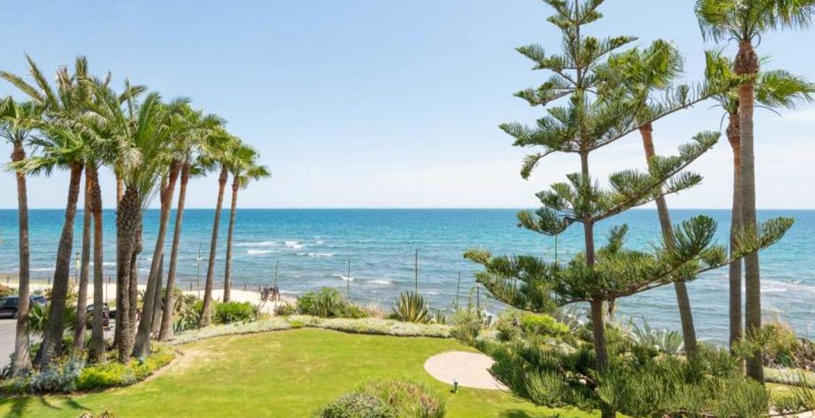 Excepcional apartamento en primera línea de playa 
