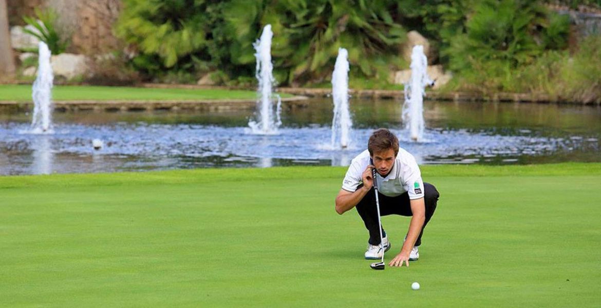 Disfruta del increíble campo de golf de Santa Clara.