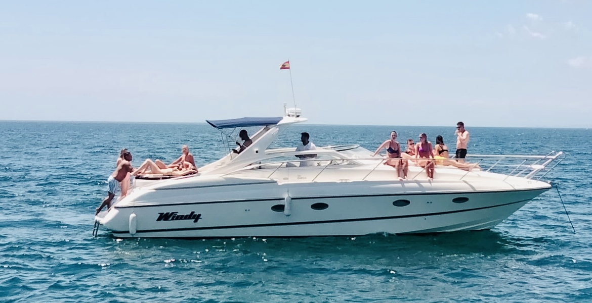 Яхта Windy 42 Grand Bora в аренду в Пуэрто Банус, Марбелья. 