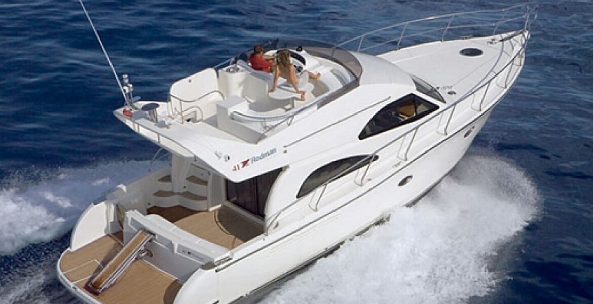 Yacht Rodman Flybridge 44 for rental in Puerto Banús.