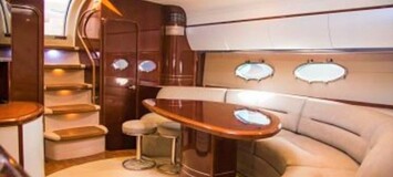 Yate Princess V58 de alquiler en Puerto Banús, Marbella. 